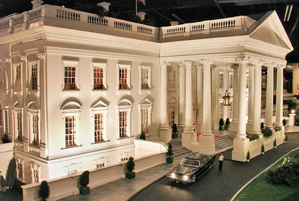 The Miniature White House 78 Best images about The White House Doll House on Pinterest