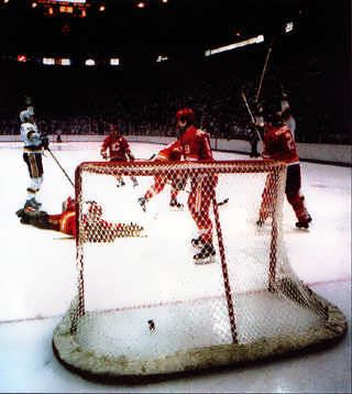 The Monday Night Miracle (ice hockey) wwwjcsgroupcomtruebluesakblueswickenheiser2jpg