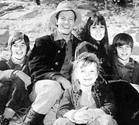 The Monroes (1966 TV series) the rounders tv western show The Monroes TV Show ABC The Monroes