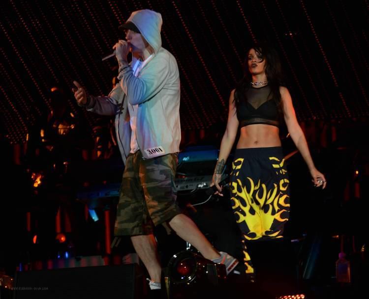 The Monster Tour (Eminem and Rihanna) - Wikipedia