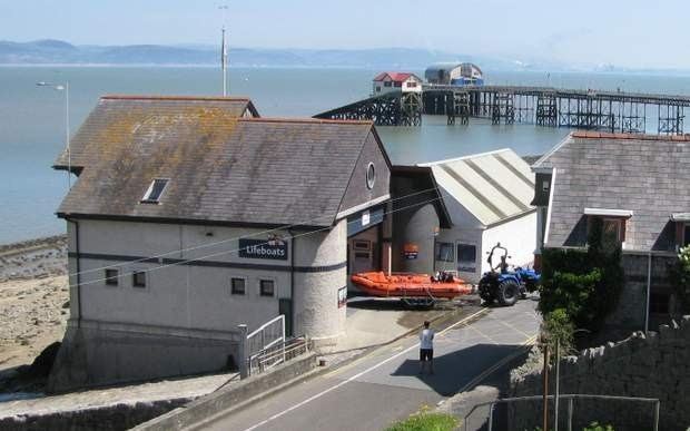 The Mumbles Lifeboat Station httpssitesgooglecomsiteahistoryofmumbles