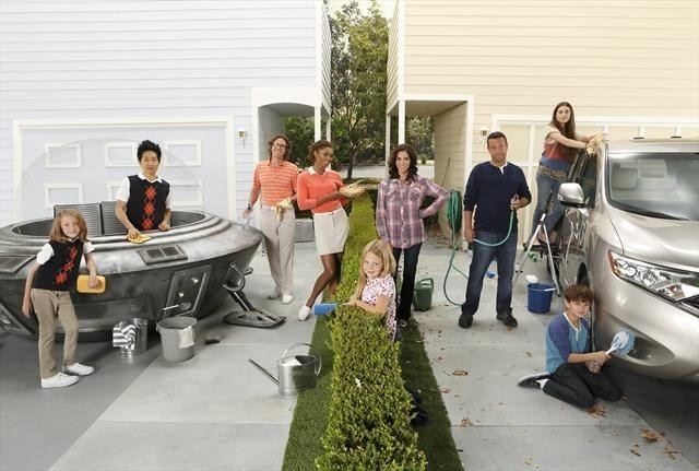 The Neighbors (2012 TV series) 17 images about I miss The Neighbors on Pinterest Seasons The