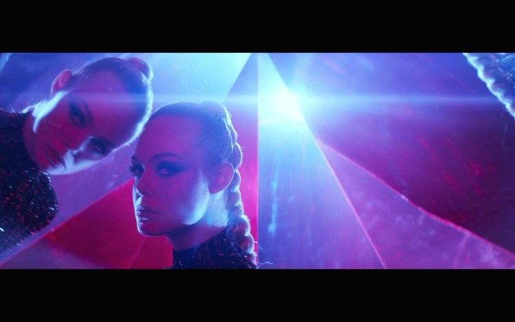 The Neon Demon The Neon Demon Official UK Teaser Trailer 2016 YouTube