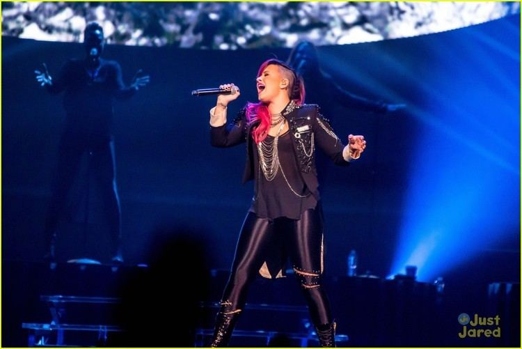 The Neon Lights Tour Demi Lovato Exposes the Neon Lights Tour in New Vevo Video