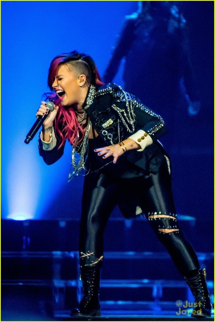 The Neon Lights Tour 1000 images about NEON LIGHTS TOUR on Pinterest Neon Nightingale