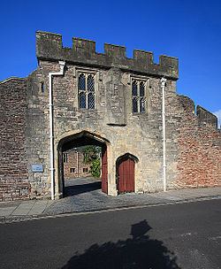 The Old Deanery, Wells httpsuploadwikimediaorgwikipediacommonsthu