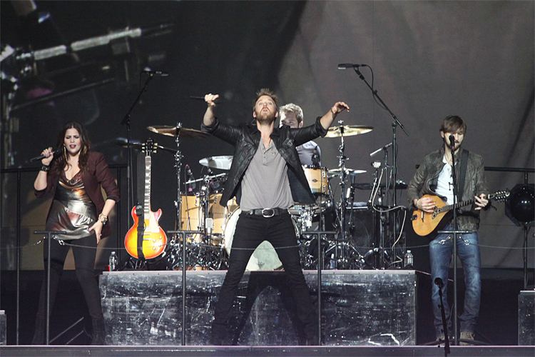 The Out Crowd Lady Antebellum performs for sold out crowd at Save Mart Center