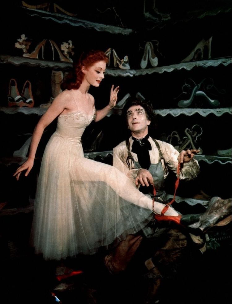 The Red Shoes (1948 film) Opera de Paris red pointe shoes fashion Pinterest Red shoes