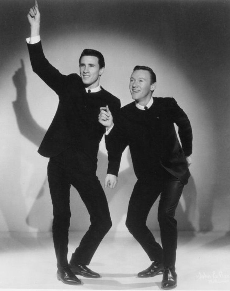 The Righteous Brothers The Righteous Brothers Free listening videos concerts stats and