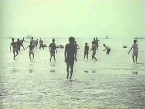 The Runner (1985 film) Davandeh The Runner Amir Naderi 1985 PART 5 YouTube