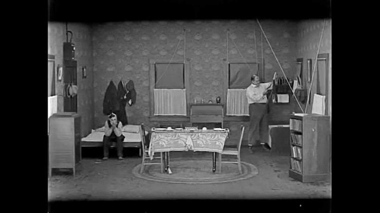 The Scarecrow (1920 film) The Scarecrow 1920 BUSTER KEATON Edward F Cline YouTube