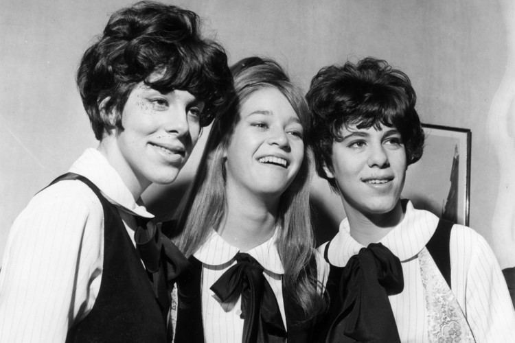 The Shangri-Las Ahead of the 39Pack39 How the ShangriLas created punk New York Post