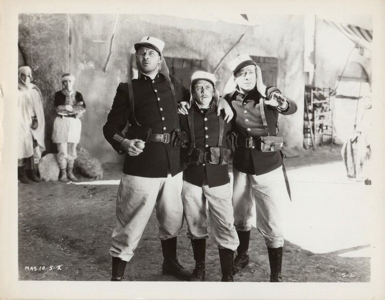 The Three Musketeers (1933 serial) The Three Musketeers 1933 The 1930s John Wayne Message Board