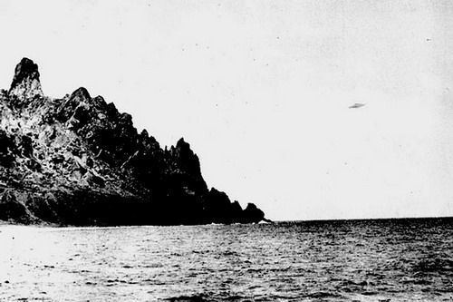The Trindade Island's UFO Trindade Island Photographs Trindade Island Brazil January 16