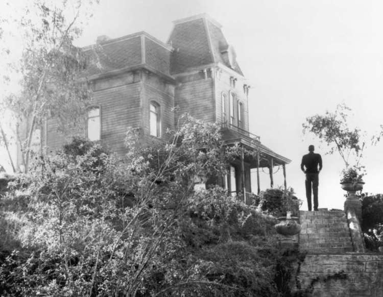 The Vulture (1981 film) movie scenes The Bates mansion was used sporadically in other films and TV shows over the years see here including the 1981 Chevy Chase comedy Modern Problems 