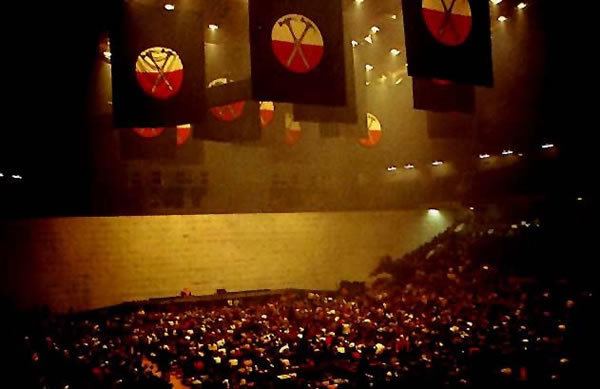 The Wall Tour (1980–81) Roger Waters The Wall Tour 2010 OFFICIAL Announcement Neptune