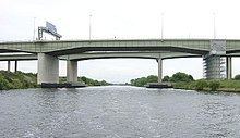 Thelwall Viaduct httpsuploadwikimediaorgwikipediacommonsthu