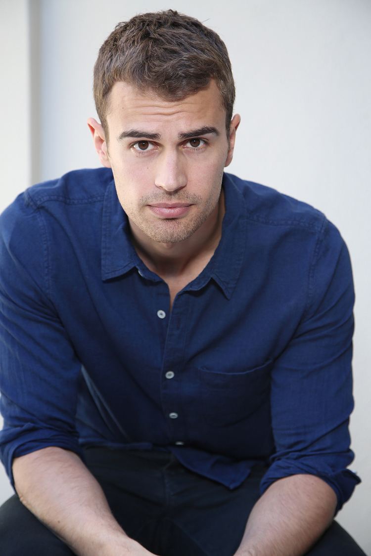 Theo James Divergent39 Bluray Theo James on Four39s brand of goodguy