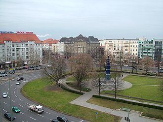 Theodor-Heuss-Platz httpsuploadwikimediaorgwikipediacommonsthu