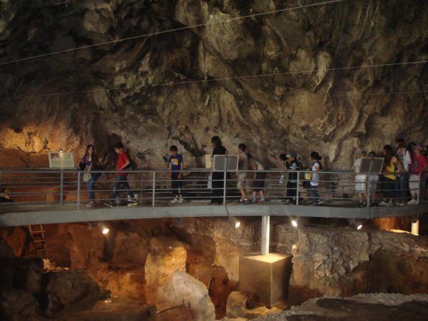 Theopetra cave httpsvisitmeteorafileswordpresscom201302t