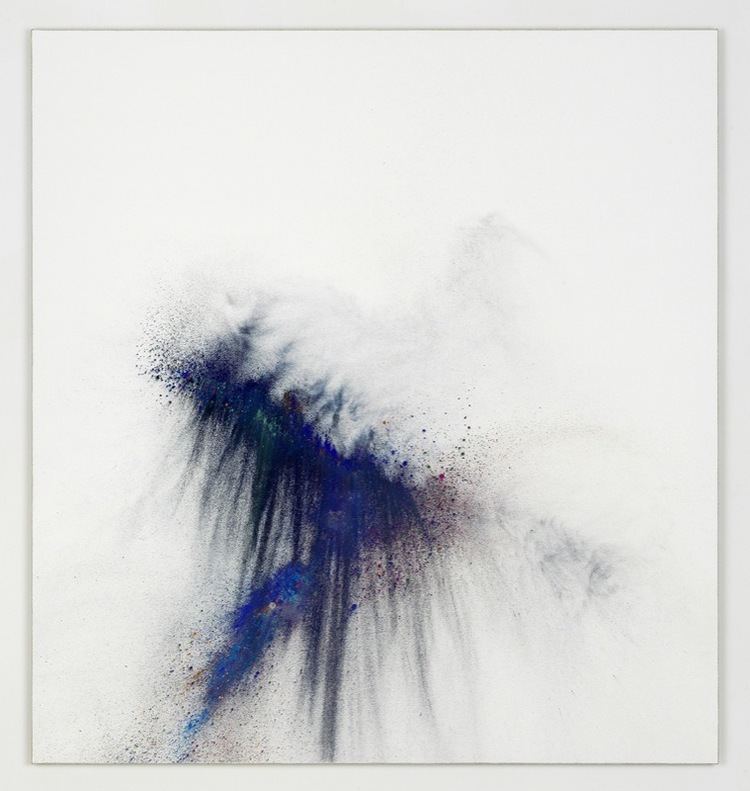 Thilo Heinzmann THILO HEINZMANN CLOUD CLEAR HORIZON Galerie Perrotin