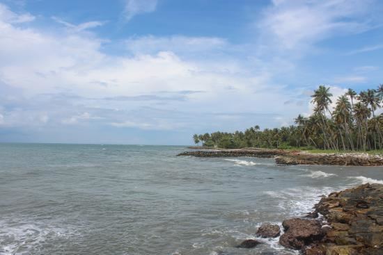 Thirumullavaram Beach httpsmediacdntripadvisorcommediaphotos09