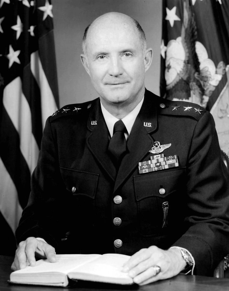 Thomas P. Stafford LIEUTENANT GENERAL THOMAS P STAFFORD gt US Air Force