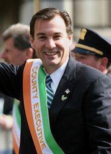 Thomas Suozzi httpsuploadwikimediaorgwikipediacommonsthu