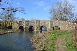 Thornborough Bridge httpsuploadwikimediaorgwikipediacommonsthu