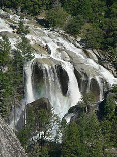 Three Chute Falls httpsuploadwikimediaorgwikipediacommonsthu
