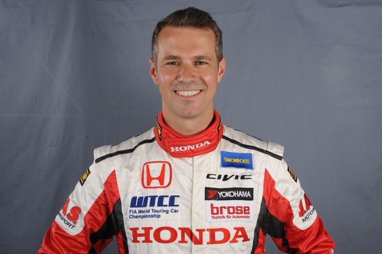 Tiago Monteiro Tiago Monteiro j testou Honda Civic AutoanDRIVE