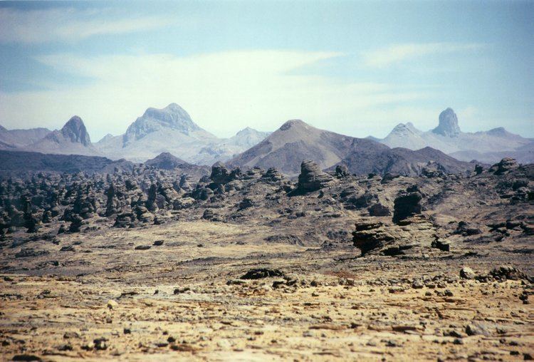 Tibesti Mountains httpsuploadwikimediaorgwikipediacommons44