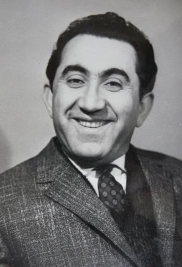 Europe Echecs on X: Tigran Vartanovich Petrosian (Տիգրան Պետրոսյան) June  17, 1929 – August 13, 1984 — « It is to Petrosian's advantage that his  opponents never know when he is suddenly