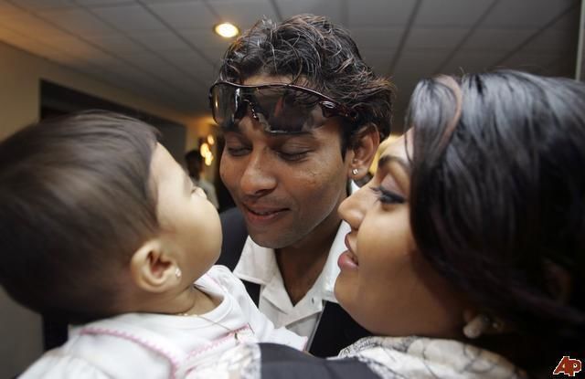 Tillakaratne Dilshan (Cricketer) family