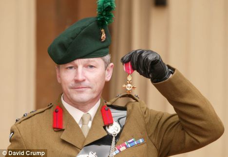 Tim Collins (British Army officer) Tim Collins Panorama documentary Yob threatens exSAS