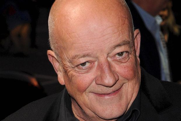 Tim Healy (actor) Tim Healy and son not present as Denise Welch weds her