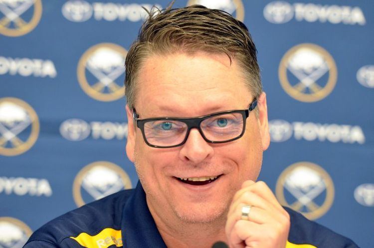 Tim Murray Sabres GM Tim Murray focusing on center for top pick