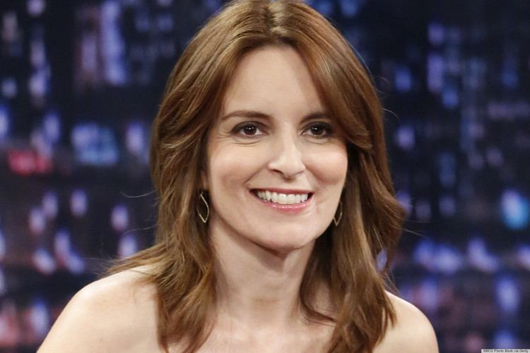 Tina Fey Tina Fey Hits Up 39Jimmy Fallon39 In Glam Rachel Roy Dress