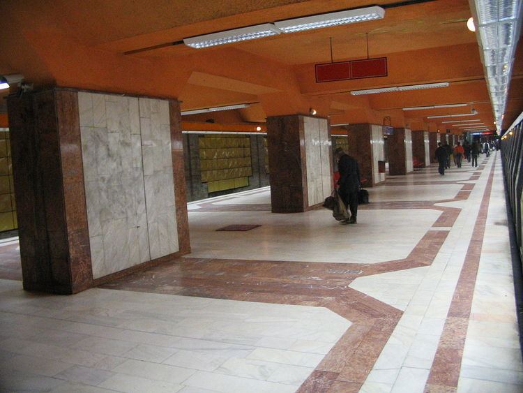 Tineretului metro station