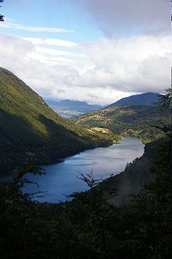 Tinquilco Lake httpsuploadwikimediaorgwikipediacommonsthu