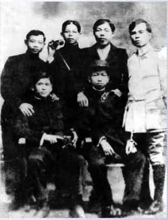 Tôn Đức Thắng Tn c Thng ngi hc tr u tKho 19151917 Tuyn sinh 2017