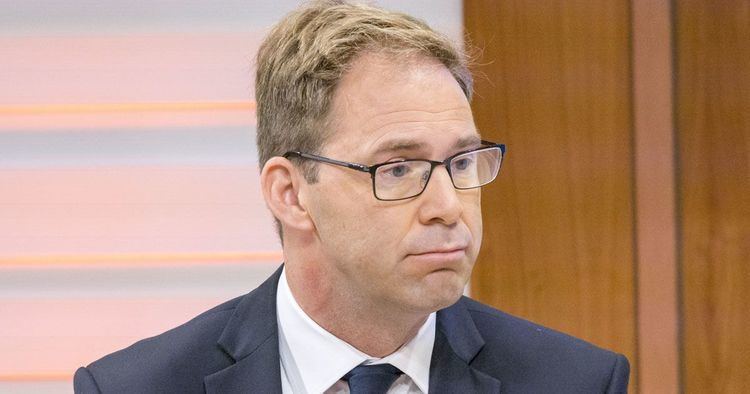 Tobias Ellwood Tory minister says 90000 salary left him quotcounting the