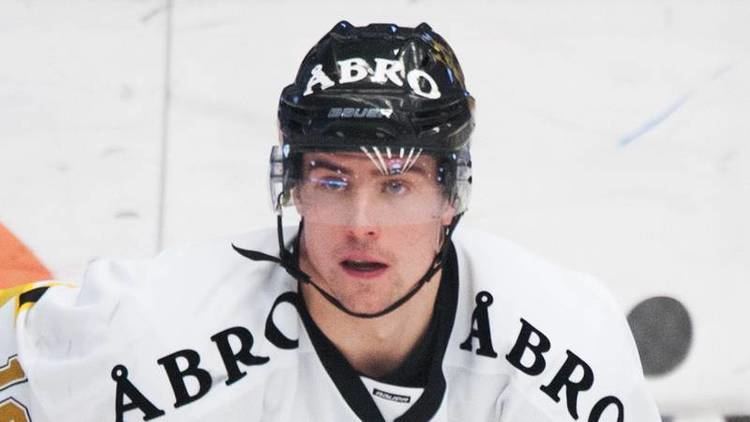 Tobias Viklund AIKs landslagsback blickar mot KHL AIK Allsvenskan
