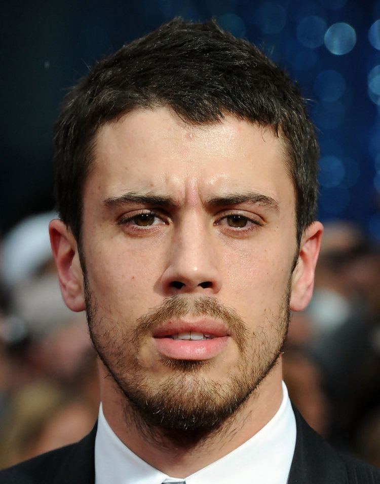 Toby Kebbell - Wikipedia