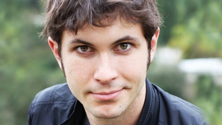 Toby Turner Checking out Youtubers Toby Turner Tobuscus TobyTurner