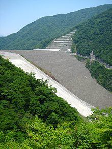 Tokuyama Dam httpsuploadwikimediaorgwikipediacommonsthu