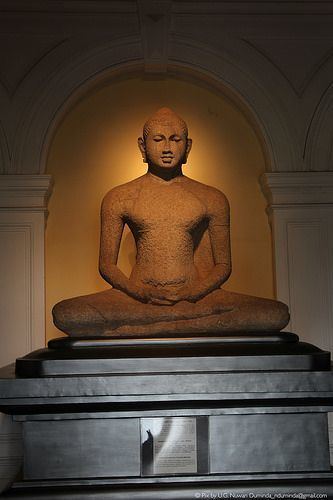 Toluvila statue A seated Buddha statue from Toluvila 800AD Projects to Try