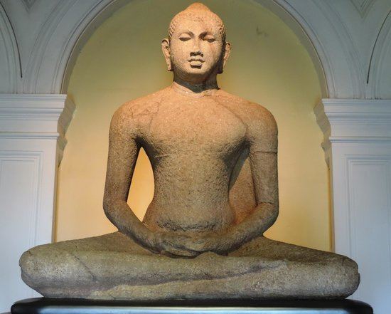 Toluvila statue Buddha in Samadhi pose from Toluvila Anuradhapura 800 AD