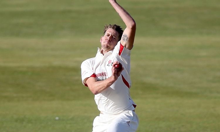 Tom Bailey (cricketer) Lancashire triumph over Leicestershire as Tom Bailey takes