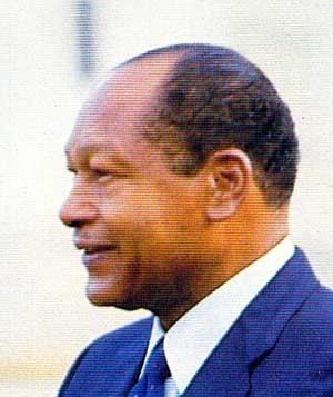 Tom Bradley (American politician) httpss3uswest2amazonawscomfindagravepr